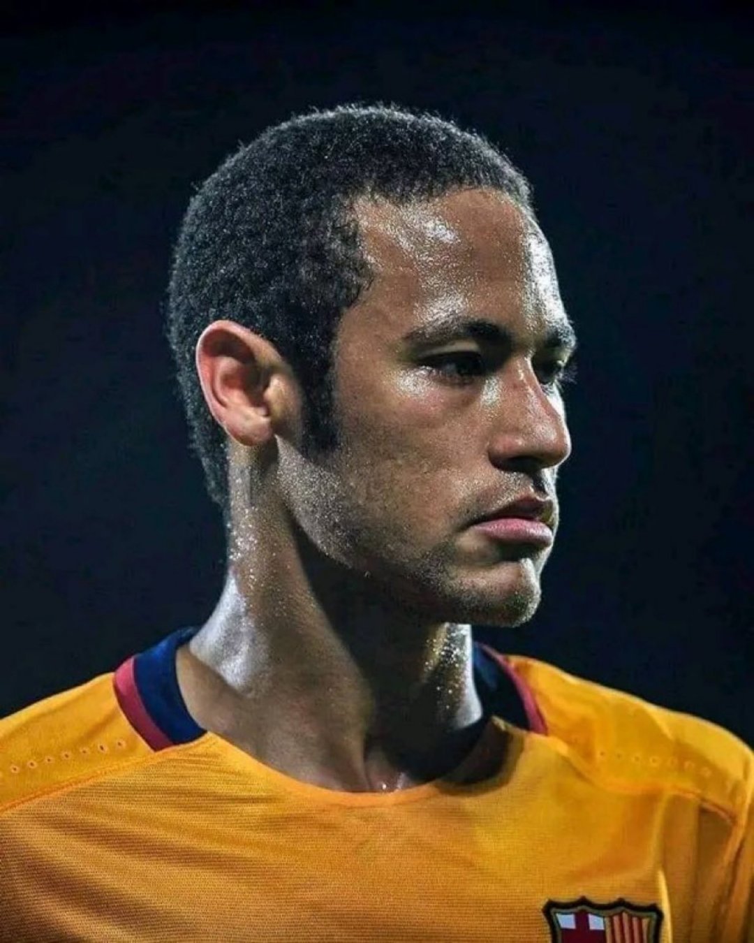 内马尔迎来五赛季高光表现，雄鹿球迷沸腾！